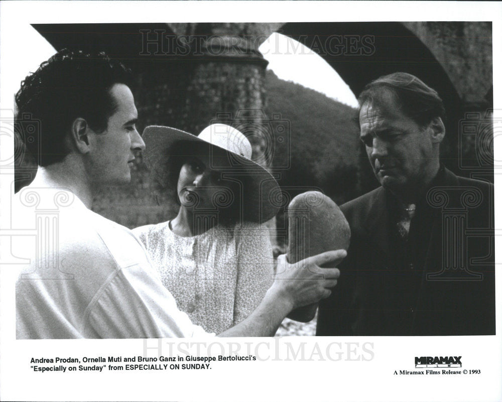 1993 Press Photo Andrea Prodan Actor Ornella Muti Bruno Ganz Especially Sunday - Historic Images