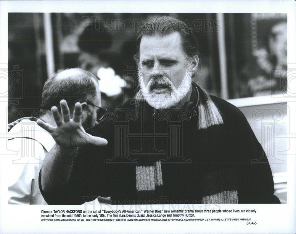 1988 Press Photo Everybody&#39;s All-American Film Director Taylor Hackford On Set - Historic Images