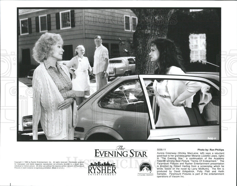 1996 Press Photo Shirley MacLaine, Juliette Lewis in &quot;The Evening Star&quot; - Historic Images