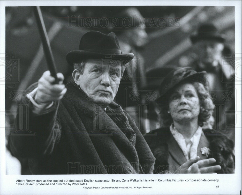 1983 Press Photo Albert Finney, Zena Walker in &quot;The Dresser&quot; - Historic Images