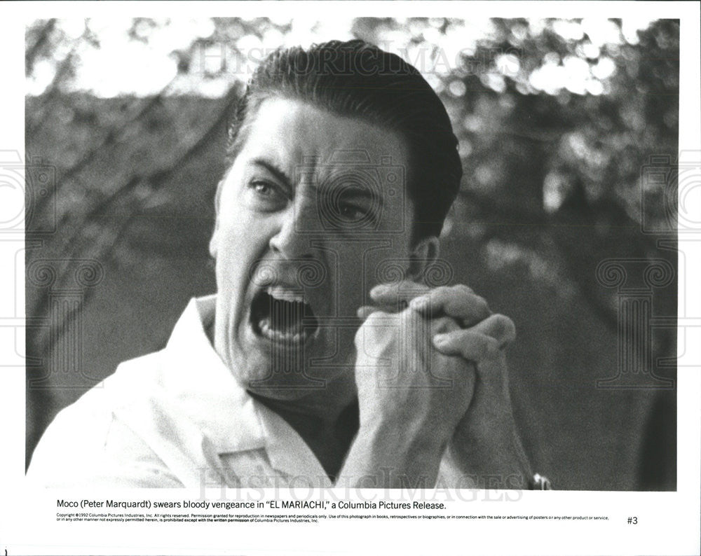 1992 Press Photo Oscar Fabila Actor El Mariachi Mexican American Action Movie - Historic Images