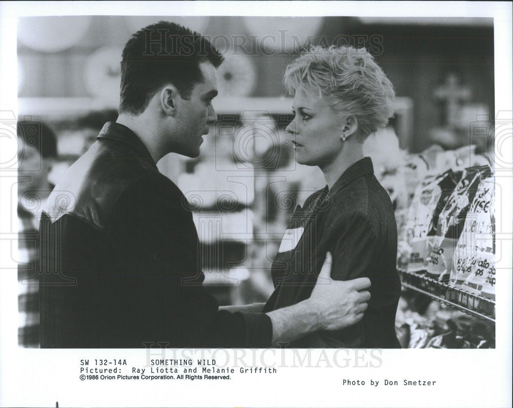 1986 Press Photo Ray Liotta Actor Melanie Griffith Actress Something Wild Movie - Historic Images