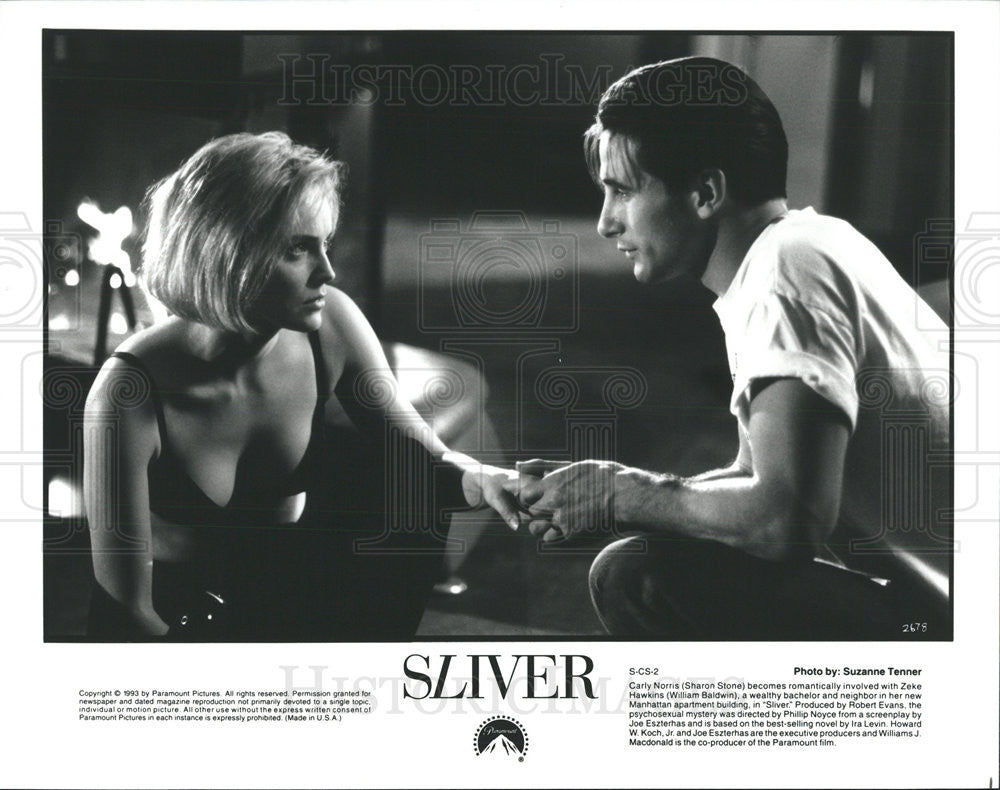 1993 Press Photo Sharon Stone &amp; William Baldwin in &quot;Sliver&quot; - Historic Images