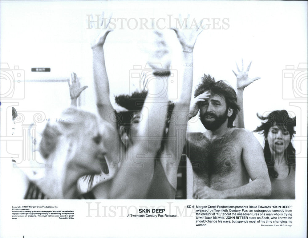 1989 Press Photo John Ritter in &quot;Skin Deep&quot; - Historic Images