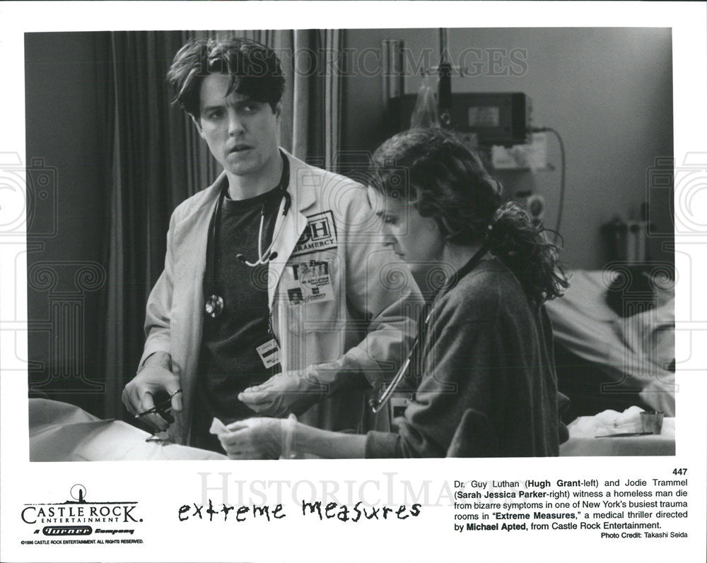 1996 Press Photo Hugh Grant &amp; Sarah Jessica Parker Star In Extreme Measures - Historic Images