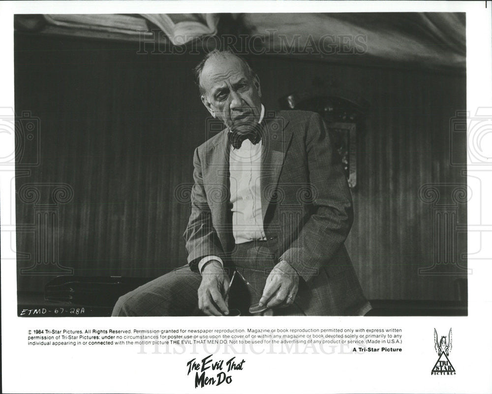 1984 Press Photo Jose Ferrer Stars As Hector Lomelin In &quot;The Evil That Men Do&quot; - Historic Images