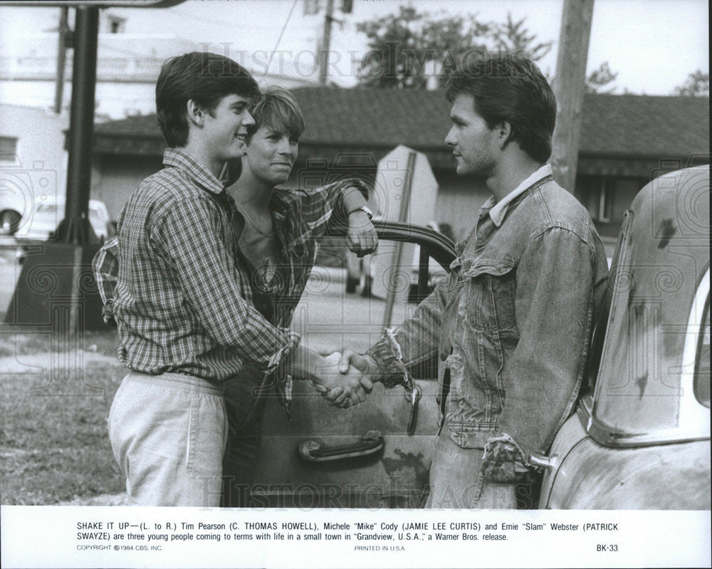 1984 Press Photo Grandview U.S.A. C. Thomas Howell Jamie Lee Curtis Patrick - Historic Images