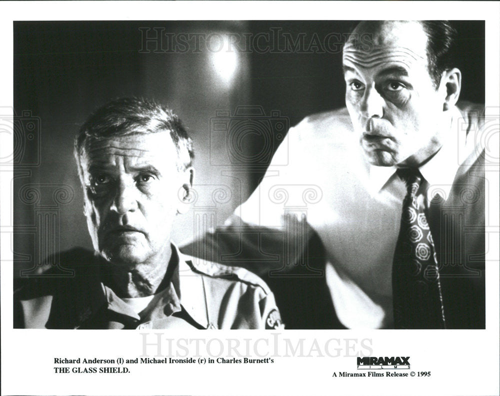 1995 Press Photo Richard Anderson Michael Ironside Actors Glass Shield - Historic Images