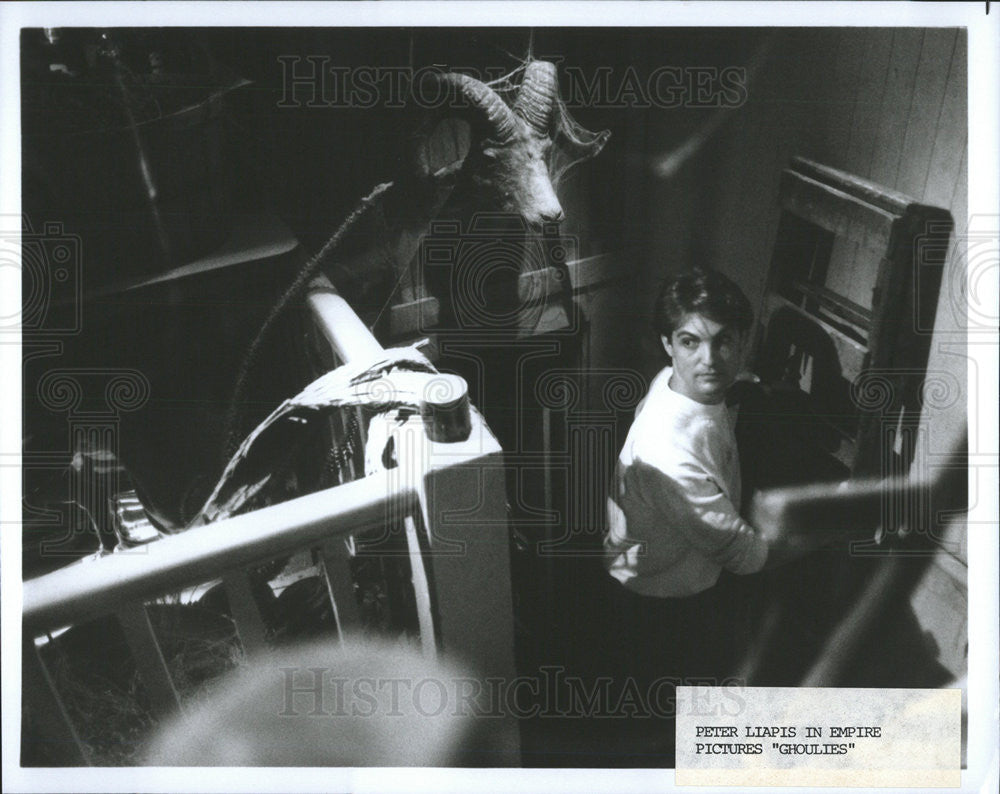 1985 Press Photo Peter Liapis in &quot;Ghoulies&quot; - Historic Images