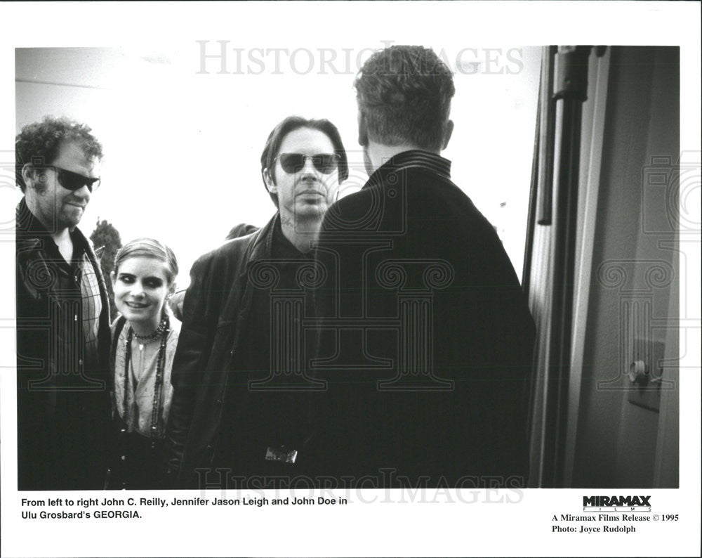 1995 Press Photo John C. Reilly, Jennifer Jason Leigh, John Doe in &quot;Georgia&quot; - Historic Images