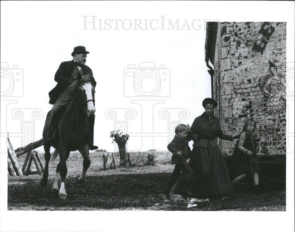 1993 Press Photo Miou Miou in &quot;Germinal&quot; - Historic Images