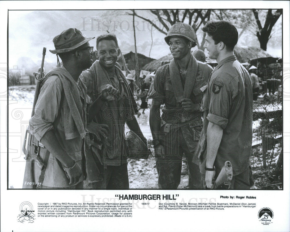 1987 Press Photo Courtney B. Vance, Michael Patrick Boatman In &quot;Hamburger Hill&quot; - Historic Images