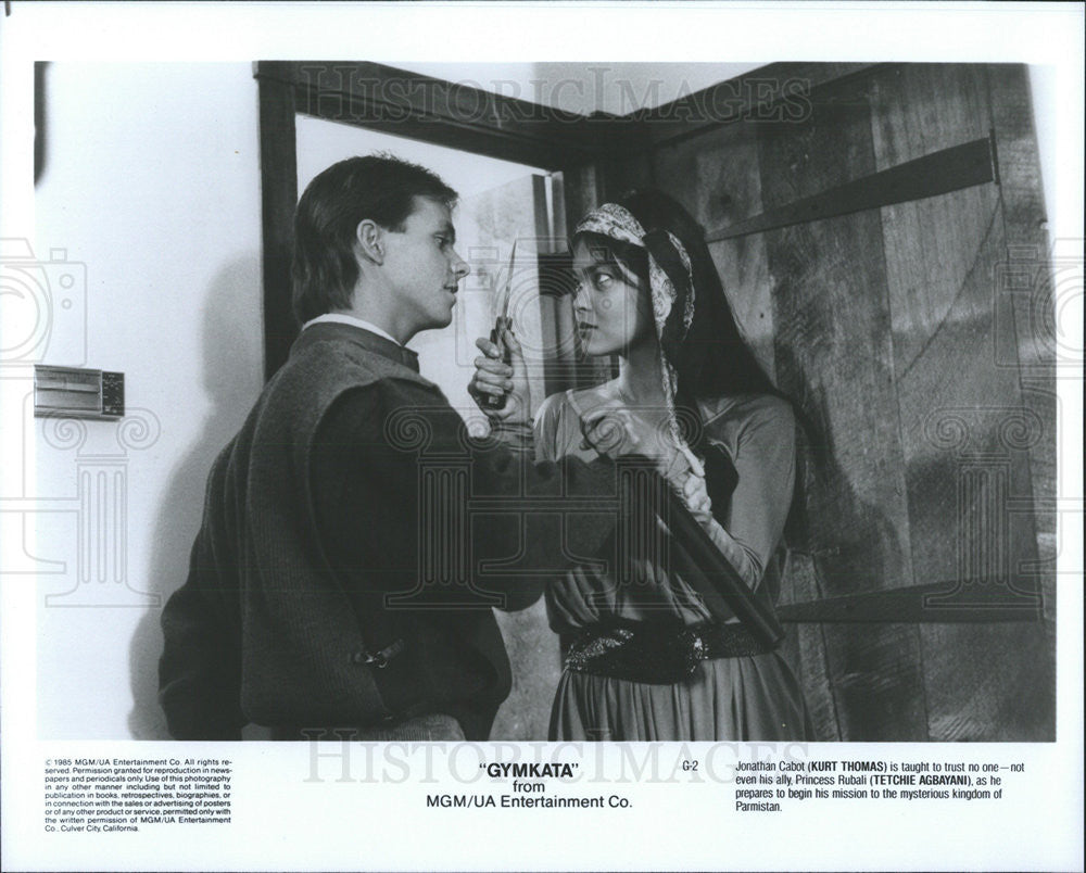 1985 Press Photo Kurt Thomas &amp; Tetchie Agbayani in &quot;&quot;Gymkata&quot; - Historic Images