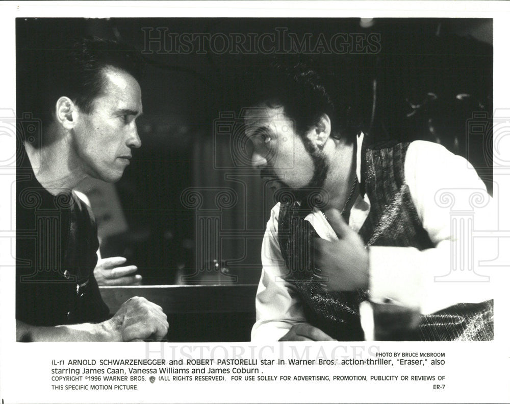 1996 Press Photo Arnold Schwarzenegger Robert Pastorelli Actors Eraser - Historic Images