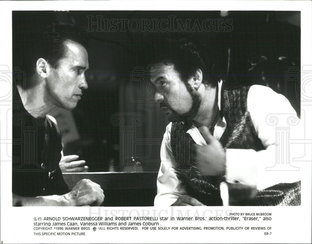 1996 Press Photo Arnold Schwarzenegger in &quot;Eraser&quot; - Historic Images