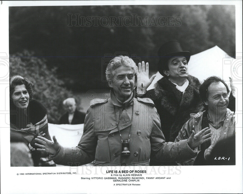 1983 Press Photo Pierre Arditi Actor Geraldine Chaplin Actress Life Bed Roses - Historic Images