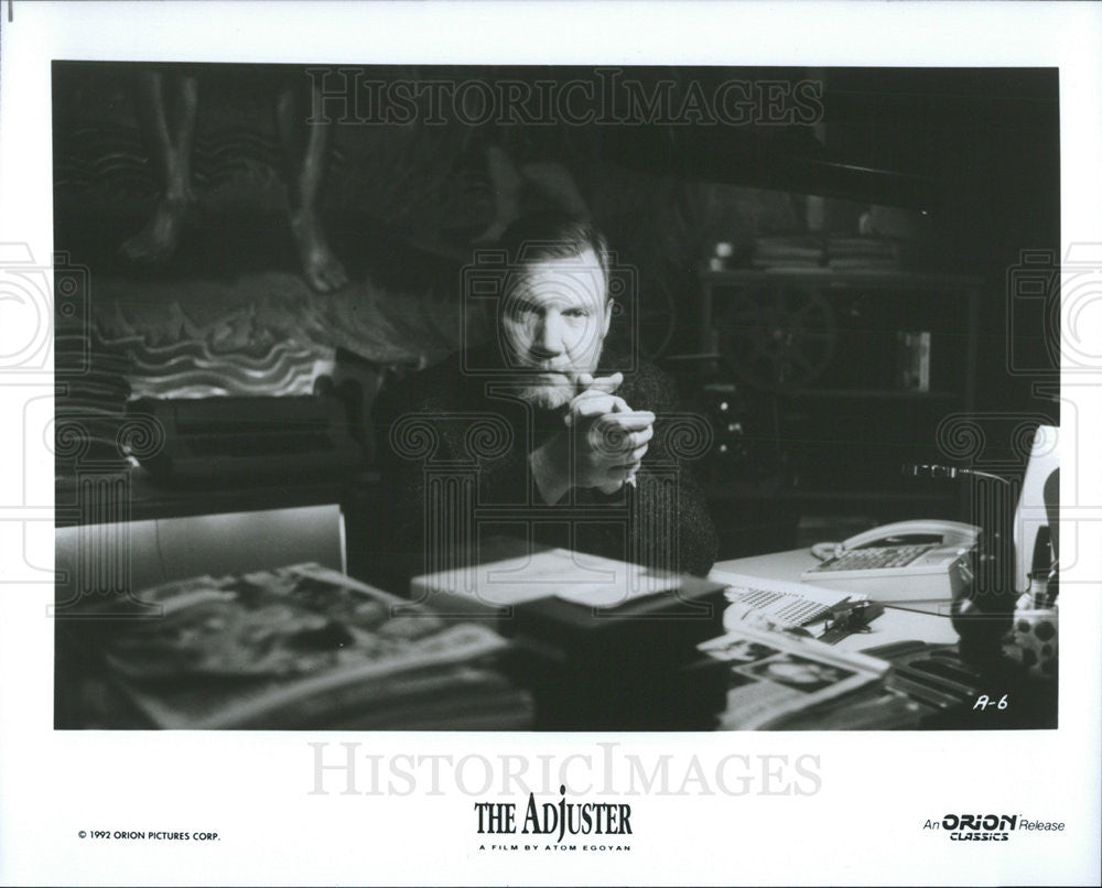 1992 Press Photo David Hemblen Actor Adjuster - Historic Images