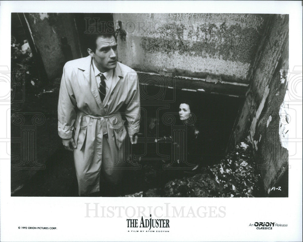 1992 Press Photo Elias Koteas Stars In The Adjuster - Historic Images