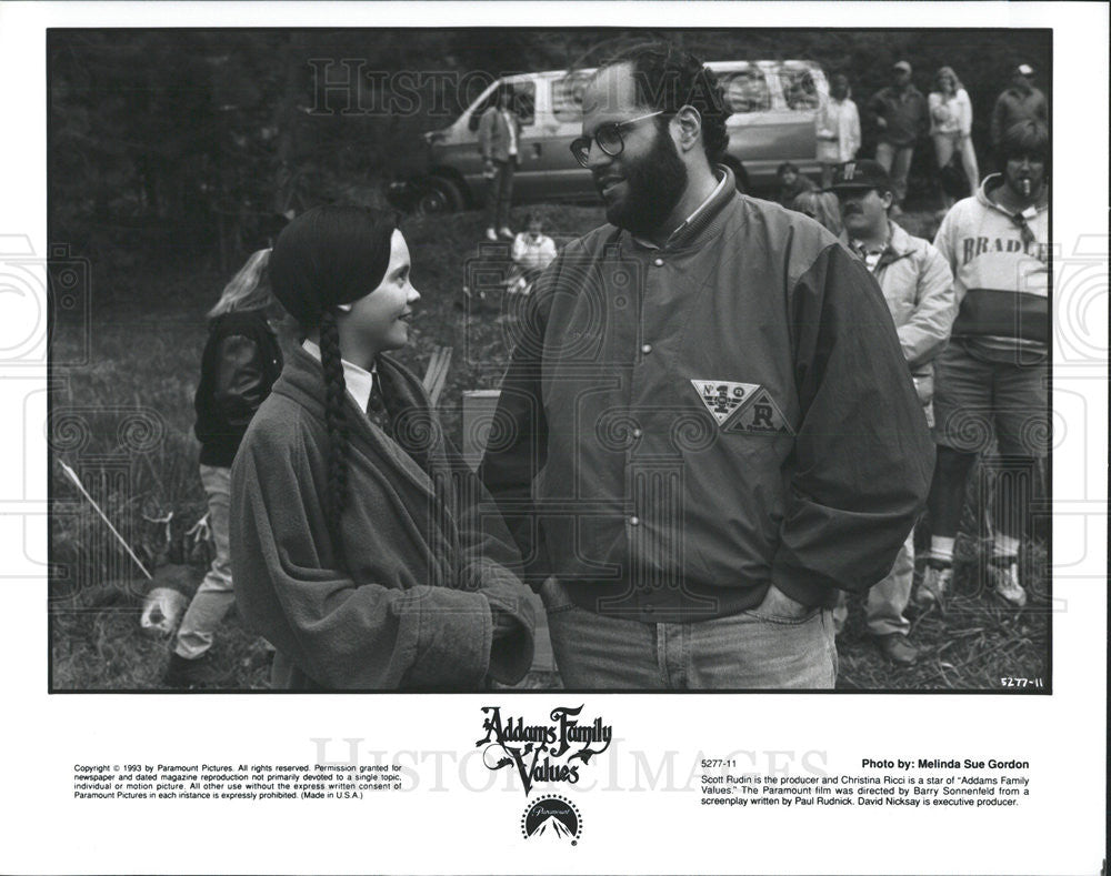 1993 Press Photo Scott Rudin Producer Christina Ricci Actress Addams Family - Historic Images