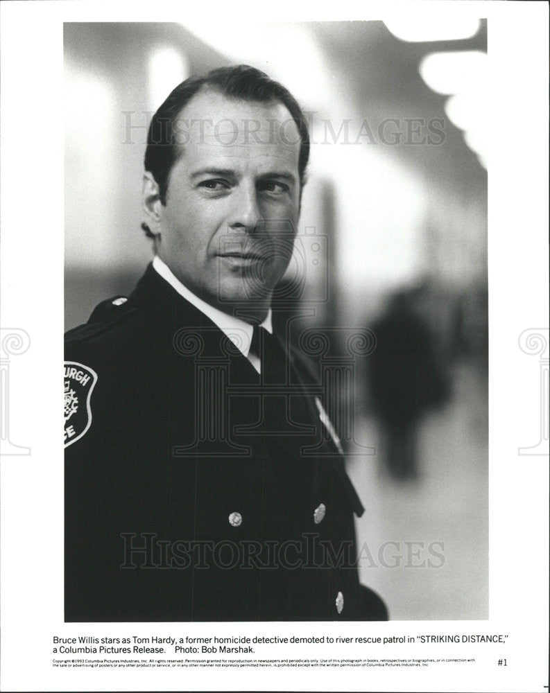 1993 Press Photo Bruce Willis stars in &quot;Striking Distance&quot; - Historic Images