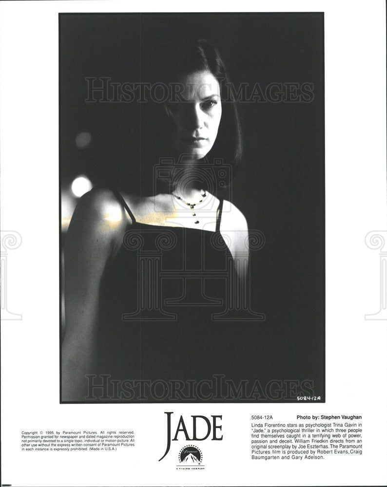 1995 Press Photo Linda Fiorentino in &quot;Jade&quot; - Historic Images