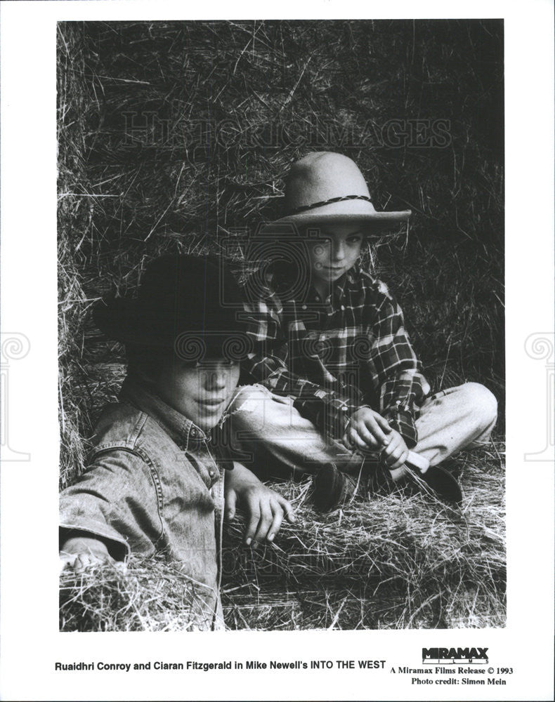 1993 Press Photo Ruaidhri Conroy &amp; Ciaran Fitzgerald in &quot;Into the West&quot; - Historic Images