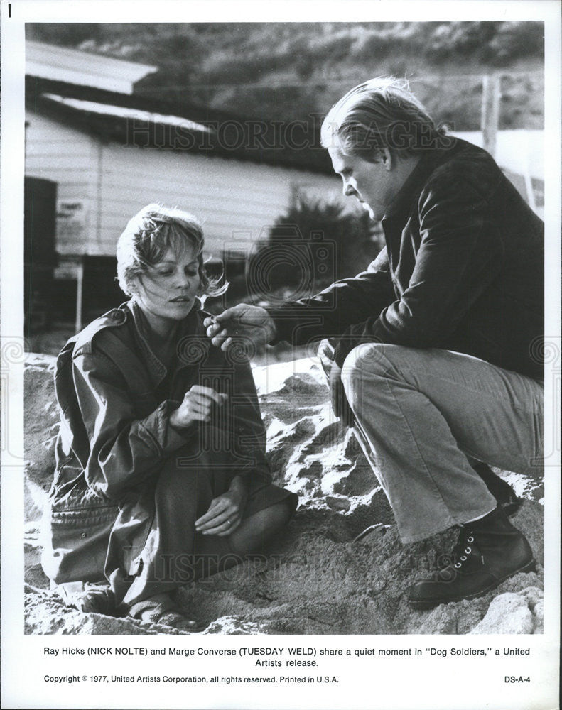 1977 Press Photo Nick Nolte &amp; Tuesday Weld Star In Dog Soldier - Historic Images