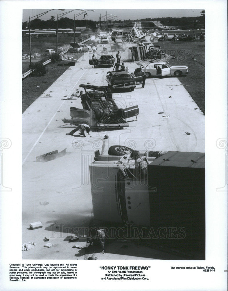 1981 Press Photo Tourists Ticlaw Florida Honky Tonk Freeway - Historic Images