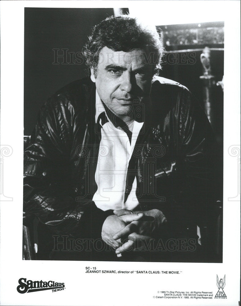 1985 Press Photo Jeannot Szwarc director of &quot;Santa Claus: The Movie&quot; - Historic Images