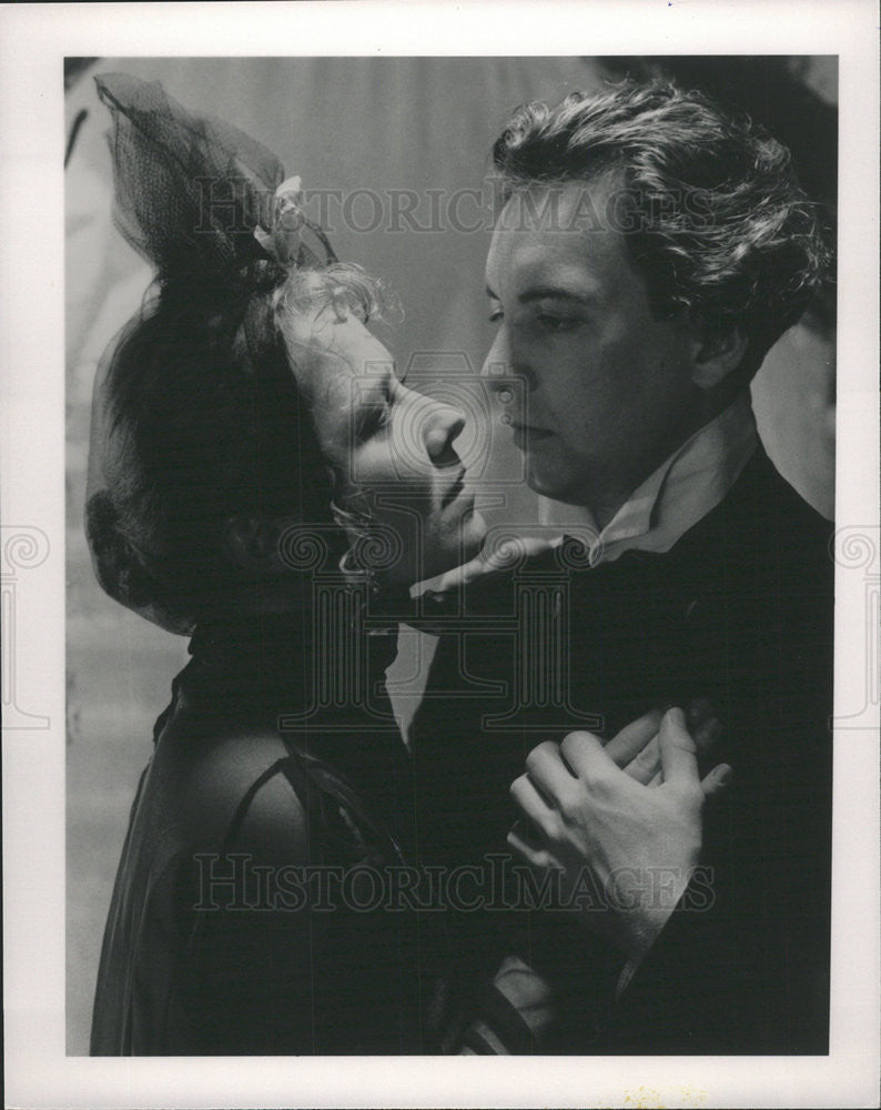1956 Press Photo Gosia Dobrowolska &amp; Kyle McCulloch in Guy Maddin&#39;s in &quot;Careful&quot; - Historic Images