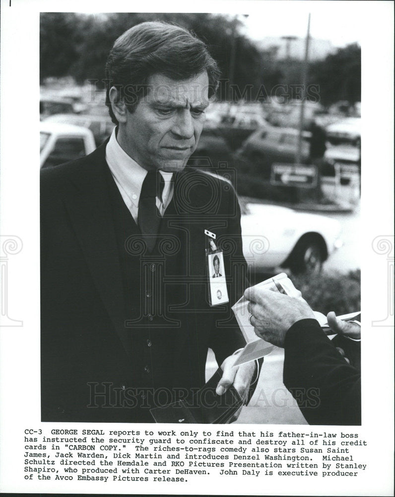 1981 Press Photo George Segal in &quot;Carbon Copy&quot; - Historic Images