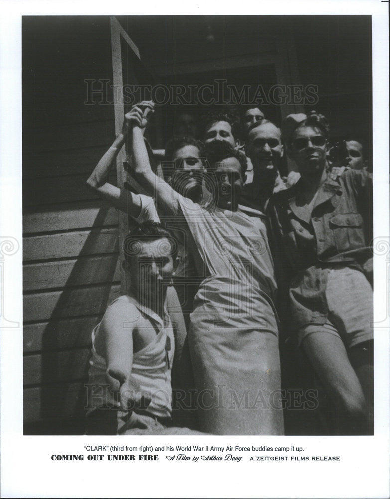 1994 Press Photo Clark and his World War II buddies &quot;Coming Out Under Fire&quot; - Historic Images