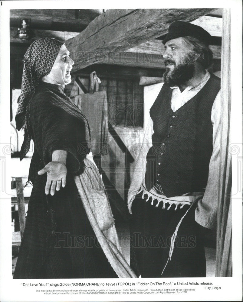 1979 Press Photo Fiddler On The Roof Film Norma Crane Topol Sing Do I Love You - Historic Images