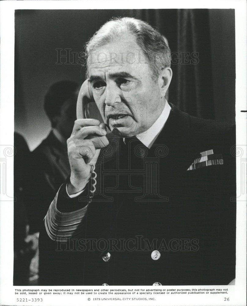 1979 Press Photo ffolkes Film Actor James Mason Talking On Phone Scene - Historic Images