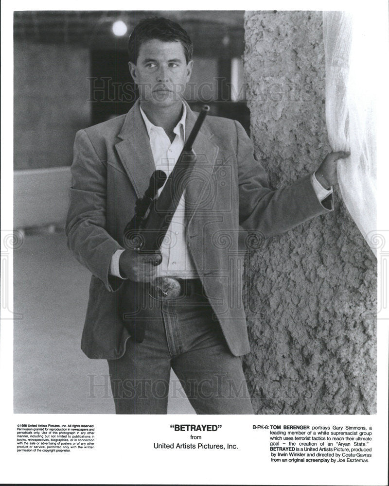 1988 Press Photo Tom Berenger Actor Drama Action Film Movie Betrayed - Historic Images