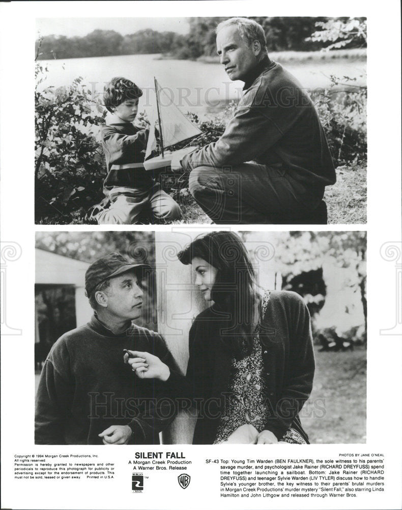 1994 Press Photo Ben Faulkner Richard Dreyfuss Liv Tyler Silent Fall Movie Film - Historic Images