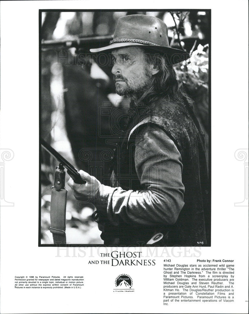 1995 Press Photo Michael Douglas Actor Ghost Darkness - Historic Images