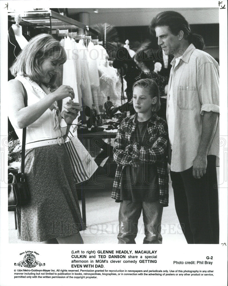 1994 Press Photo Glenne Headly, Macaulay Culkin In &quot;Getting Even With Dad&quot; - Historic Images