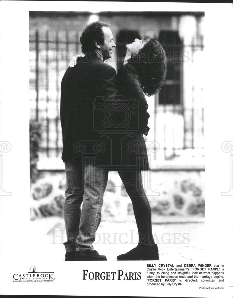 1995 Press Photo Billy Crystal Actor Producer Debra Winger Actress Forget Paris - Historic Images