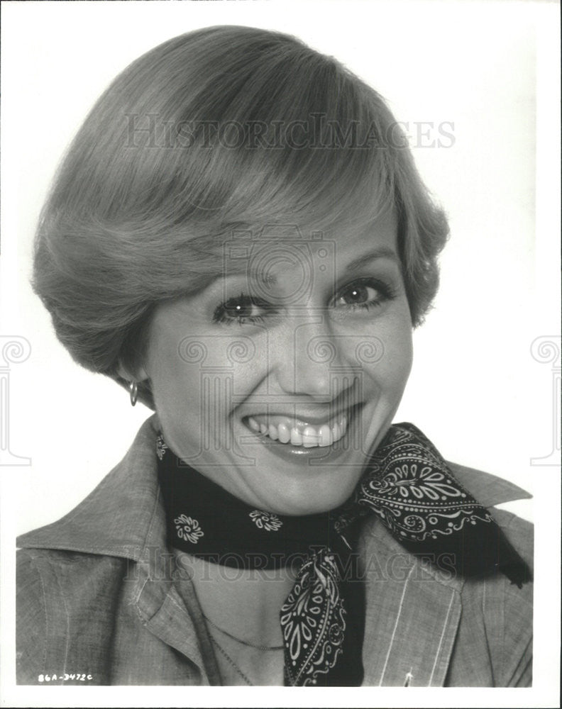 Press Photo Woman In A Scarf - Historic Images