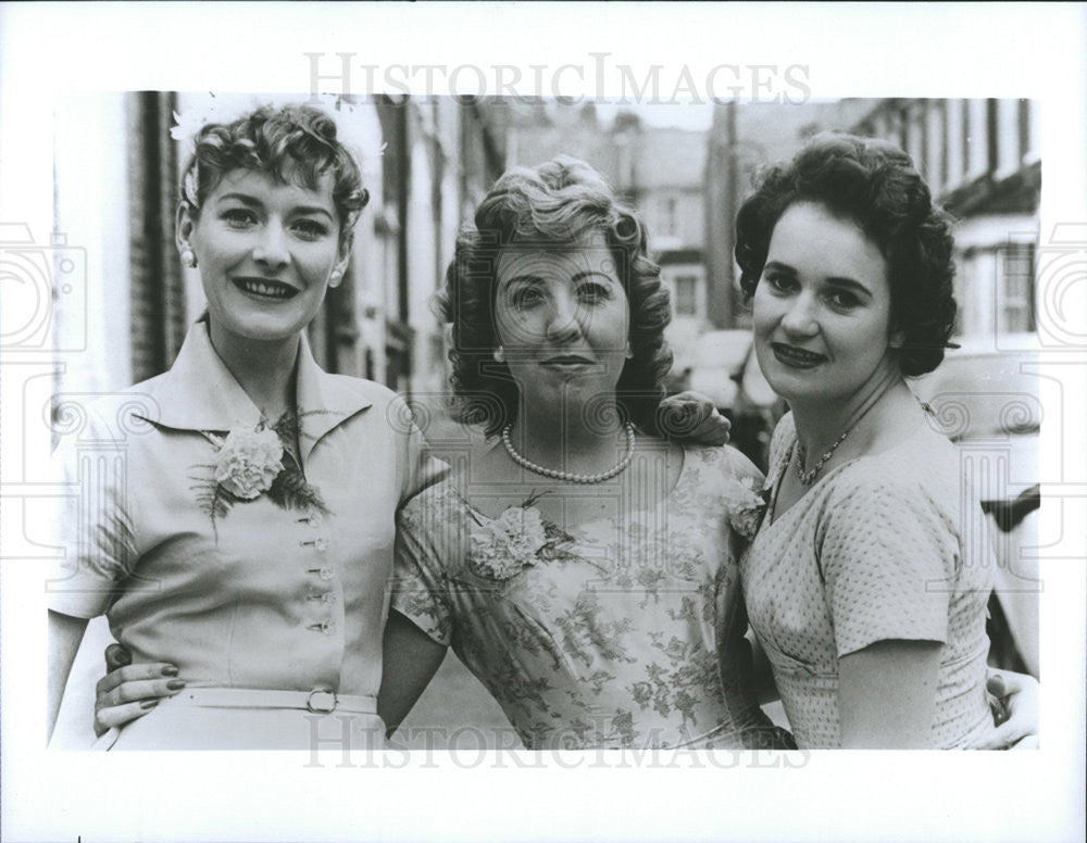 1988 Press Photo Distant Voices Still Lives Angela Walsh Lorraine Ashbourne Debi - Historic Images