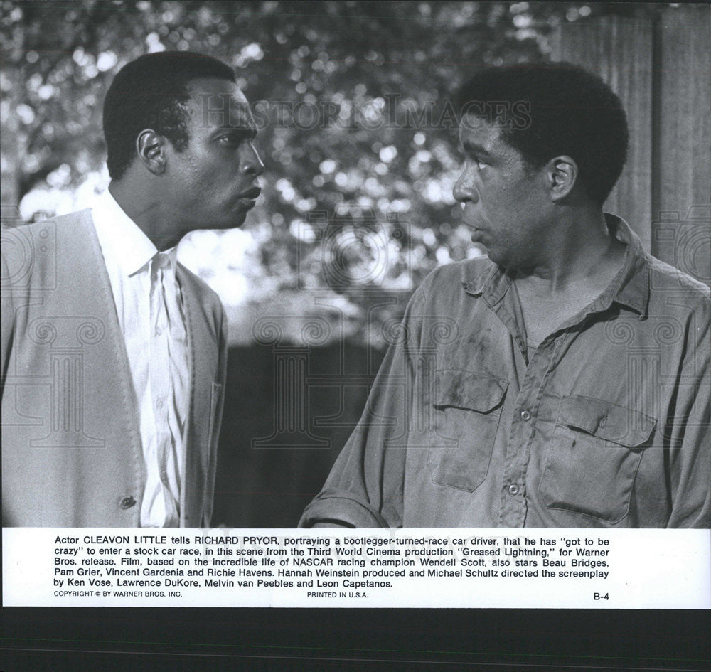 1977 Press Photo Cleavon Little and Richard Pryor in &quot;Greased Lightning&quot; - Historic Images