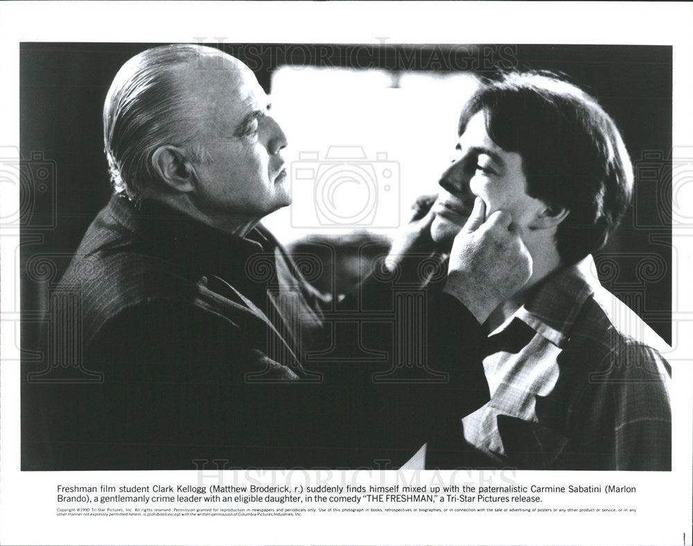 1990 Press Photo Matthew Broderick Jr. with Marlon Brando in &quot;The Freshman&quot; - Historic Images