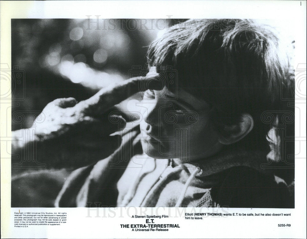 1982 Press Photo Henry Thomas in &quot;E.T. The Extra-Terrestrial&quot; - Historic Images