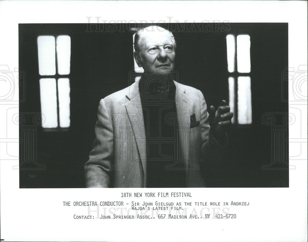 Press Photo Sir John Gielgud in "The Orchestra Conductor" - Historic Images