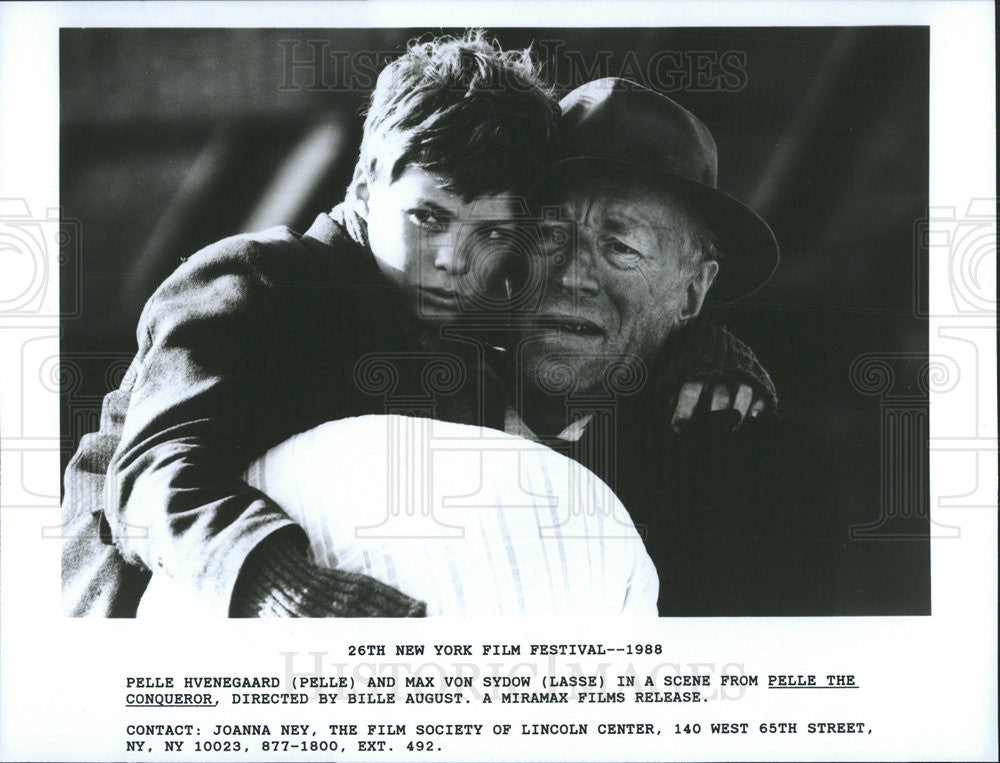 1988 Press Photo Pelle Hvenegaard &amp; Max Von Sydow in &quot;Pelle The Conqueror&quot; - Historic Images