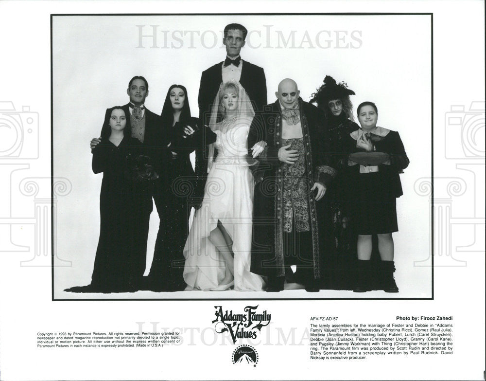 1993 Press Photo &quot;Addams Family Values&quot; stars Christina Ricci, Raul Julia - Historic Images