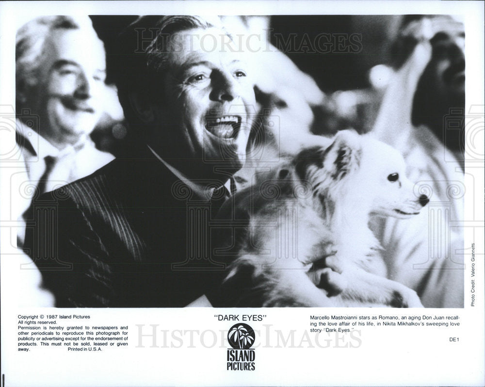 1987 Press Photo Actor Marcelo Mastroianni plays Romano &quot;Dark Eyes&quot; - Historic Images