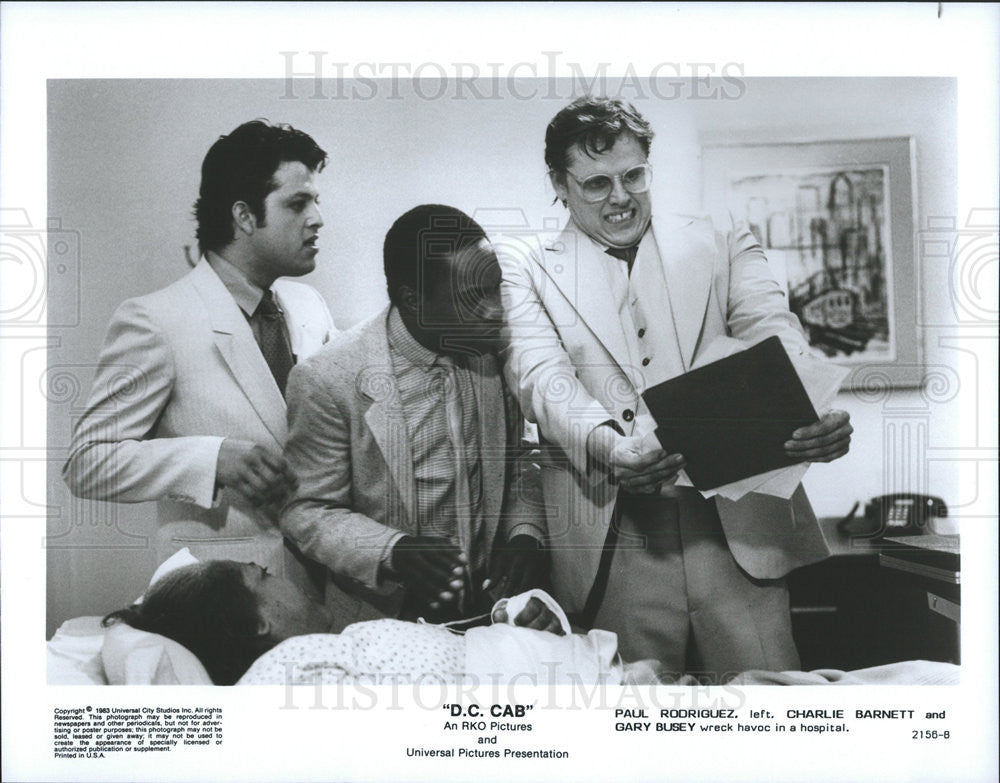 1983 Press Photo Actor Paul Rodriguez, Charlie Barnett &amp; Gary Busey in DC Cab - Historic Images