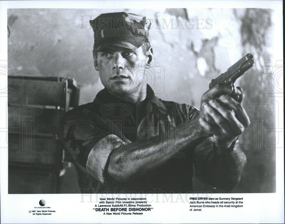 1987 Press Photo Fred Dryer stars in &quot;Death Before Dishonor&quot; - Historic Images